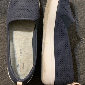 Clarks Cloud Stepper Navy Blue Slip On Walking Shoes Size  7 1/2